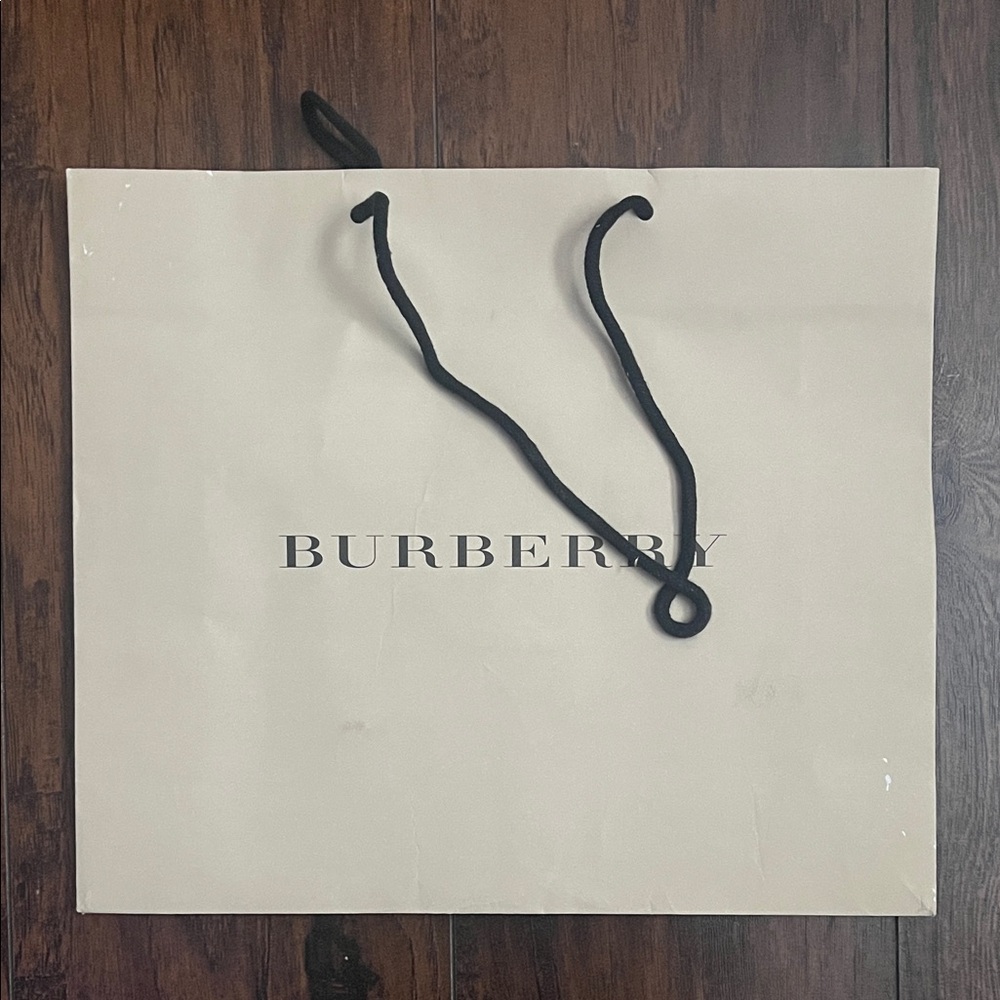 Burberry White Shopping Bag